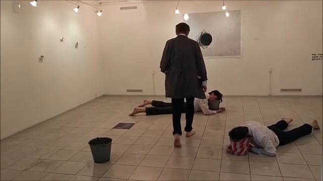 Мастер-класс "Как правильно мыть пол в галерее" смотреть онлайн