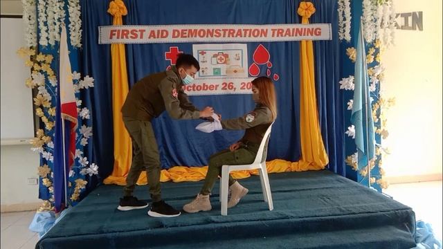 Basic Bandaging Techniques смотреть онлайн