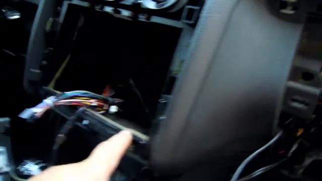 Встановлення відеореєстратора (DVR-камери) та його під'єднання до магнітоли смотреть онлайн