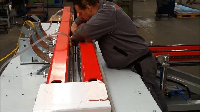 Автоматическое устройство для сварки листов под 90° для cтыковыx сварочныx машин INGENIA P-SW смотреть онлайн