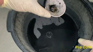 Как вычистить Тигель от Буры и Шлиха/ How to clean the crucible from borax and grinding