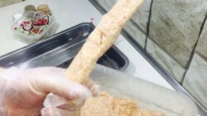 Это Люля из Крабовых палочек ноу-хау очень вкусно честно говоря рецепт от Рональда