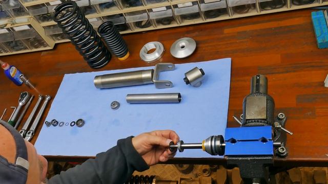 Задние амортизаторы для Toyota Mega Cruiser.Rear shock absorbers for Toyota Mega Cruiser. смотреть онлайн