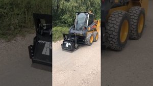 Фреза 400 на мини-погрузчике в работе