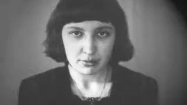 #Цветаева М. Уж сколько их упало в эту бездну... смотреть онлайн