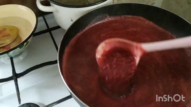 Варенье с крыжовника на сковороде. Варення з агрусу