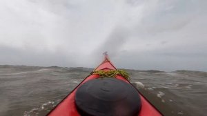 Kayak Valley Etain waves on sea