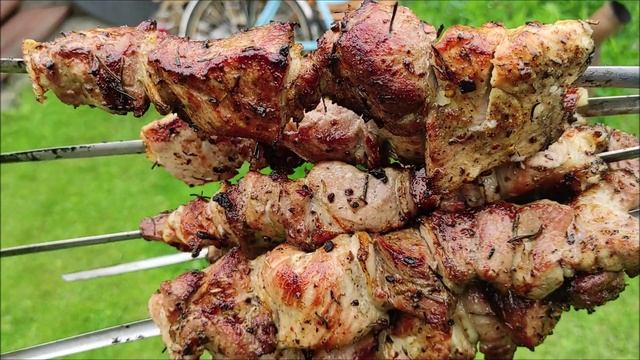 Рецепт шашлыка.Шашлык свиной с курдюком.Шашлык на природе.