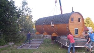 Баня бочка кедровая 6 метров в длину, разгрузка автокраном на участке