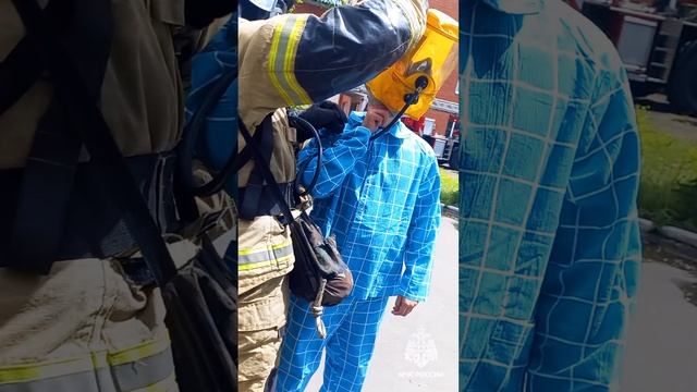 Как пожарные тушат больницу в Биробиджане