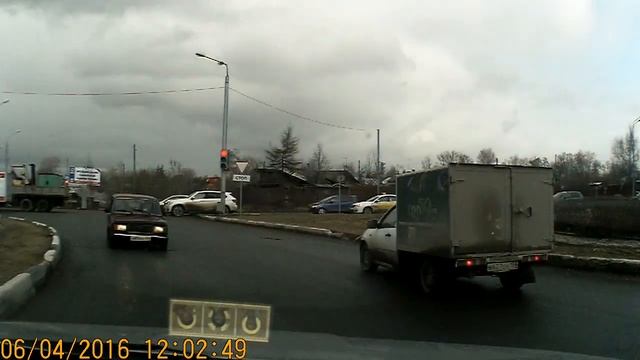 выехал на встречку смотреть онлайн