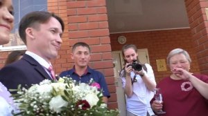 Необычная встреча молодых на свадьбе Йошкар Ола