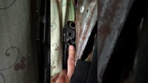 Заклинело кресло Opel Astra H не видно сьемных болтов