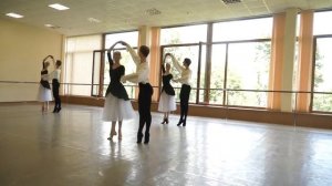 МГАХ. Скорый менуэт XVIII века. (муз. В.А Моцарта, хор. Северцевой М.О.). Историко-бытовой танец.