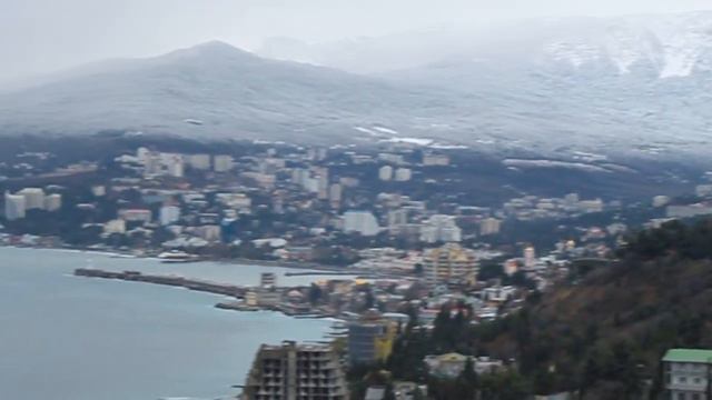 Заснеженая Ялта после снегопада смотреть онлайн