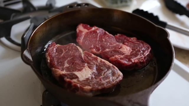 Using a $160 Cast Iron For 30 Days смотреть онлайн