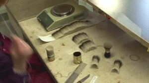 Как делают помазки для бритья