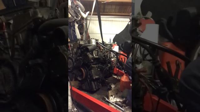 OM604 first start with mech,, pump смотреть онлайн