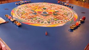 Песочная мандала Авалокитешвары. Sand mandala of Avalokiteshvara