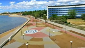 Набережная солёного озера