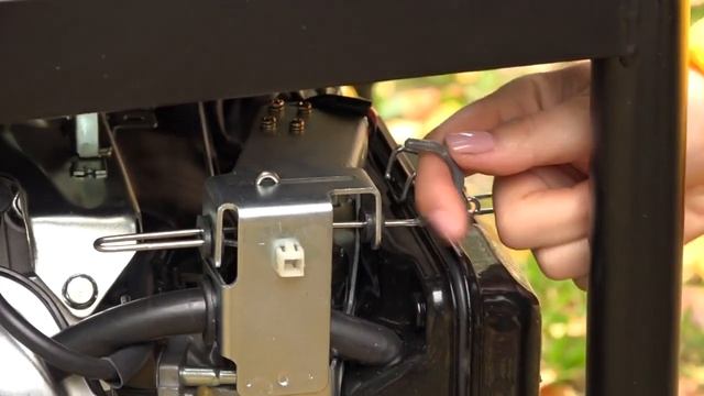 Обзор бензинового генератора HUTER DY6500LXA смотреть онлайн