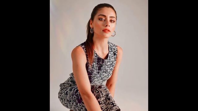 Sultan Hala said that she is dreaming of Halil and Sıla's wedding! смотреть онлайн