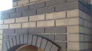 Барбекю с отделкой керамогранитом от www.kaminochag.ru
