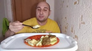 Мукбанг/ Печёночные оладьи, картошка ??/ ответственность перед зрителями