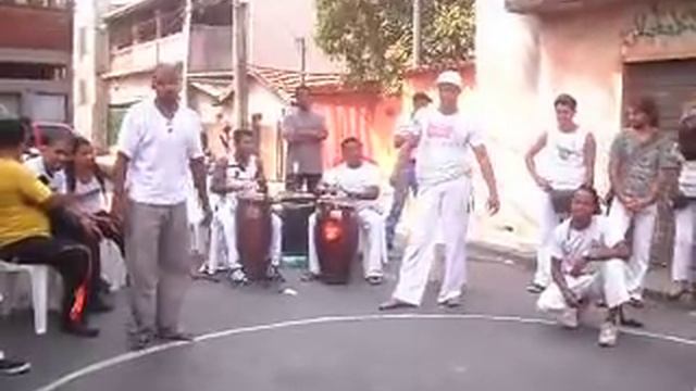 Olha a brincadeira de capoeira смотреть онлайн
