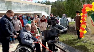 Александр Петрович Устьянцев открывает арт объект "Петрович"