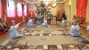 Танец _Снежинок_ в детском саду (4-5 лет).mp4