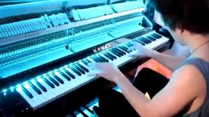 Peter Buka, играет на пианино классные мелодии! ?