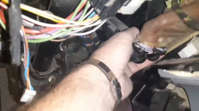 Как поменять радиатор печки BMW e36! Замена фильтра отопителя салона! смотреть онлайн