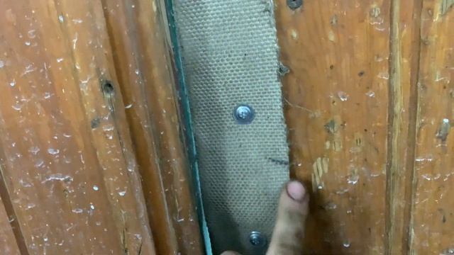 Утепление ворот гаража пожарным рукавом!