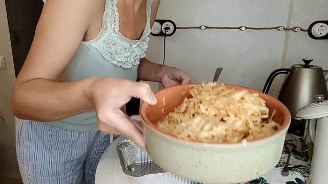 Пирог с яблоками без теста... кто не умеет печь - ваш выход!