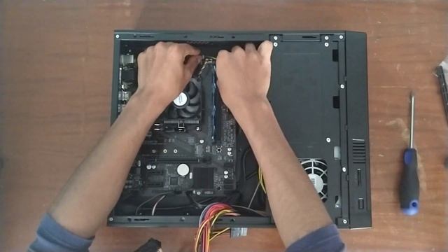 Athlon 3000G + Gigabyte A320 S2H + 8GB RAM + Case Slim - PC SUPER ECONÓMICO - SE PUEDE JUGAR? смотреть онлайн