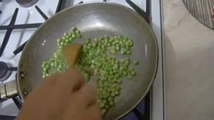 Жареный горох.Fried peas