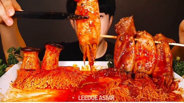 COOKING ASMR | Spicy seafood boil & enoki mushrooms mukbang | no talking eating sounds