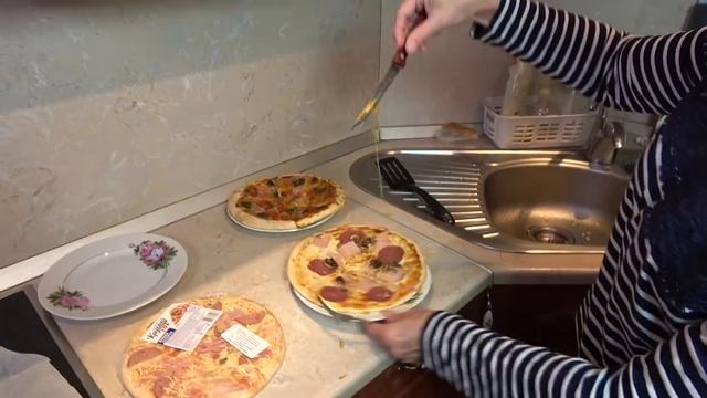 КАКАЯ ПИЦЦА ЛУЧШЕ?! Замороженная ПРОТИВ Ресторанной смотреть онлайн