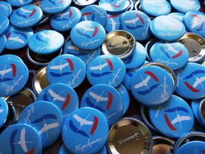 Закатные магниты и значки на заказ - дешево!