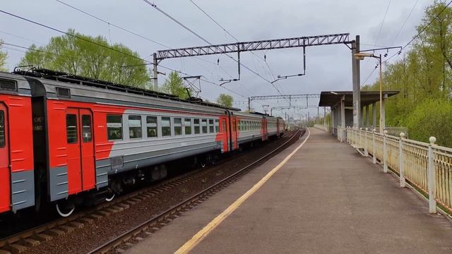 "Победа" электропоезд ЭД4М-0086 , о.п. Дачное, г.СПб, 16.05.2022г.(4K UHD) смотреть онлайн