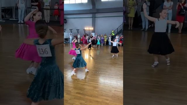 Турнир по бальным танцам. Сюрприз. 06.06.2021 г. Бозоева Варвара. Н4. Медленный вальс смотреть онлайн