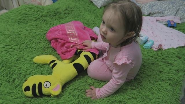 Подарки / много пены /помпоны: VLOG | PolinaBond смотреть онлайн