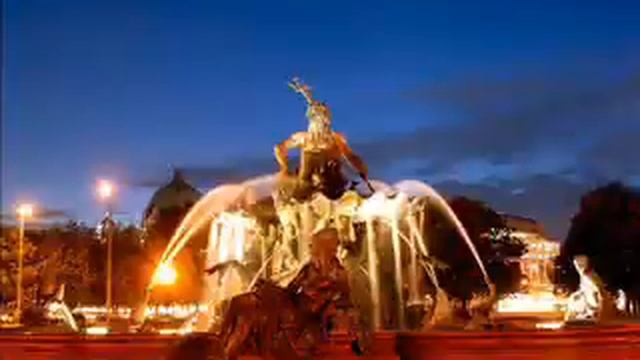 Neptunbrunnen in Berlin - Mitte смотреть онлайн