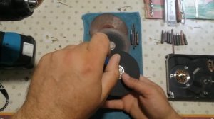 Точилка из жёсткого диска+шуруповёрт.