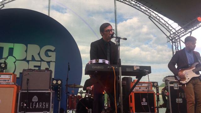 группа Свидание - Меняться Телами на фестивале Стереолето2017 смотреть онлайн