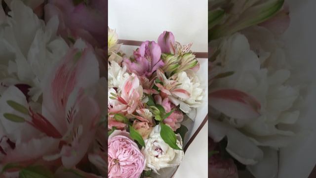 Летний милый нежный букет женщине #доставкацветовкраснодар #flower #love #подпишись #букетдня смотреть онлайн