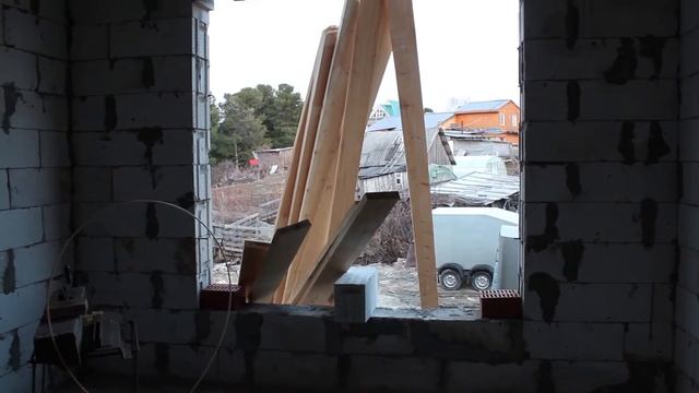 Строительство дома с "нуля". Что я решил с окном??? смотреть онлайн