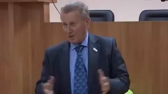 Сегодня в Саратове открыли памятник Олегу Янковскому смотреть онлайн