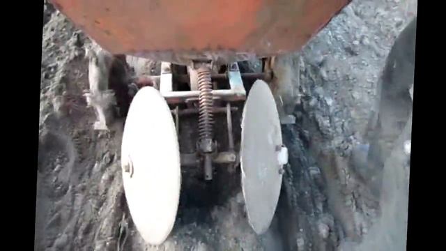 Сельхоз работы на самодельном полноприводном минитракторе
